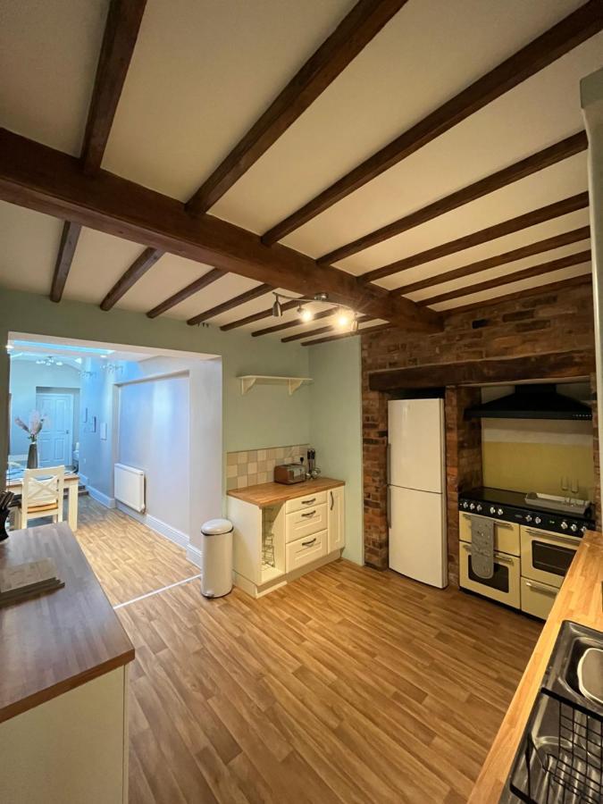 فيلا 18Th Century Townhouse In Chester City Centre المظهر الخارجي الصورة