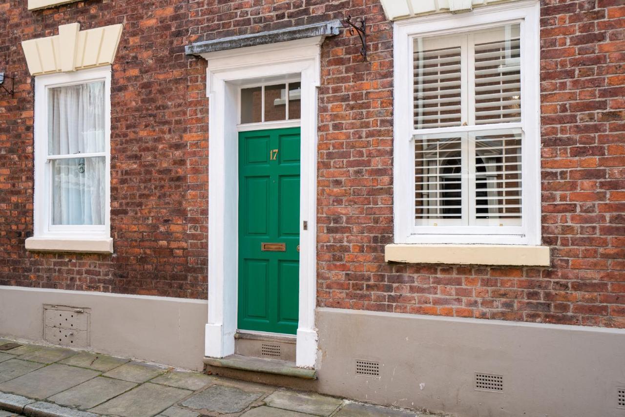 فيلا 18Th Century Townhouse In Chester City Centre المظهر الخارجي الصورة