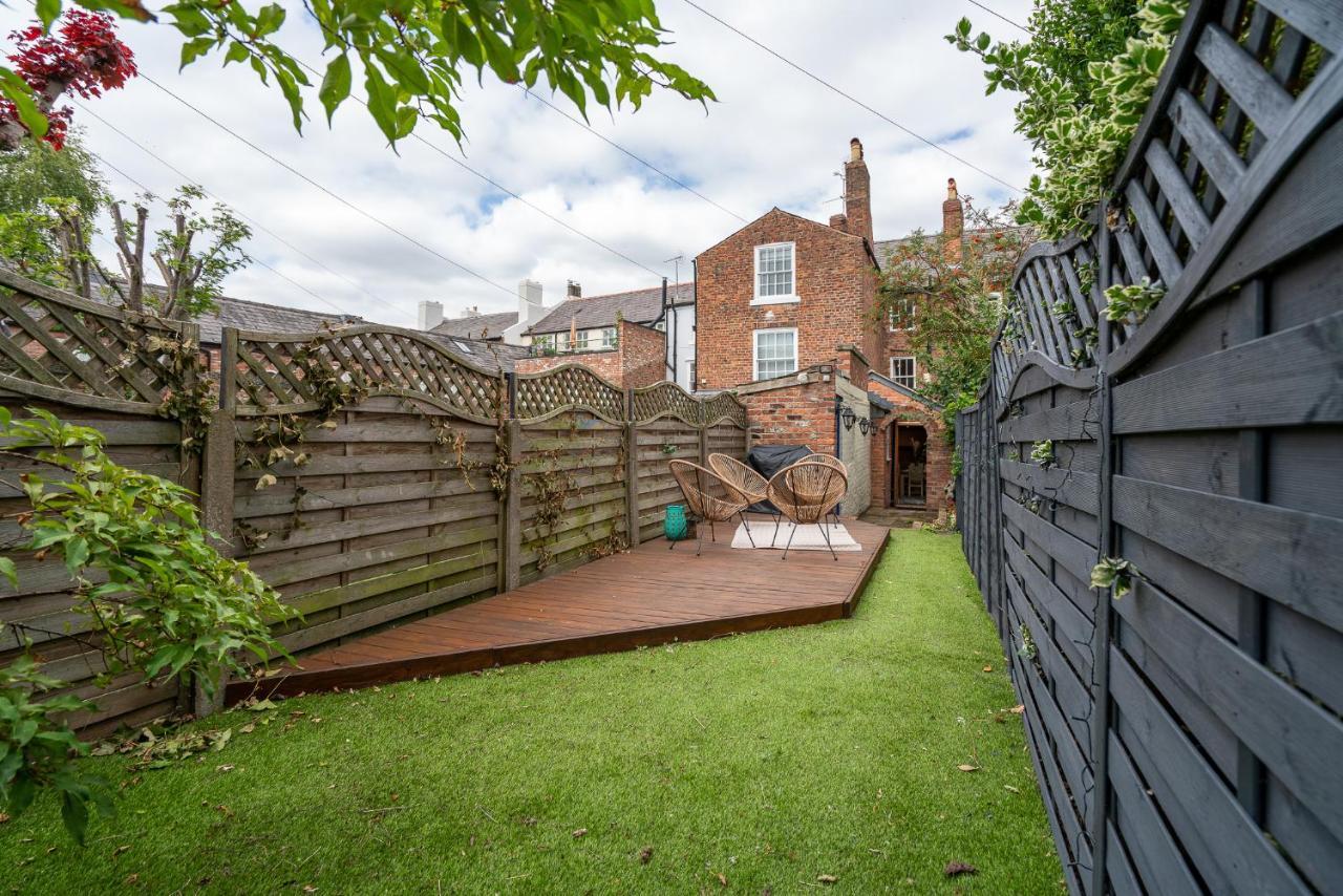 فيلا 18Th Century Townhouse In Chester City Centre المظهر الخارجي الصورة